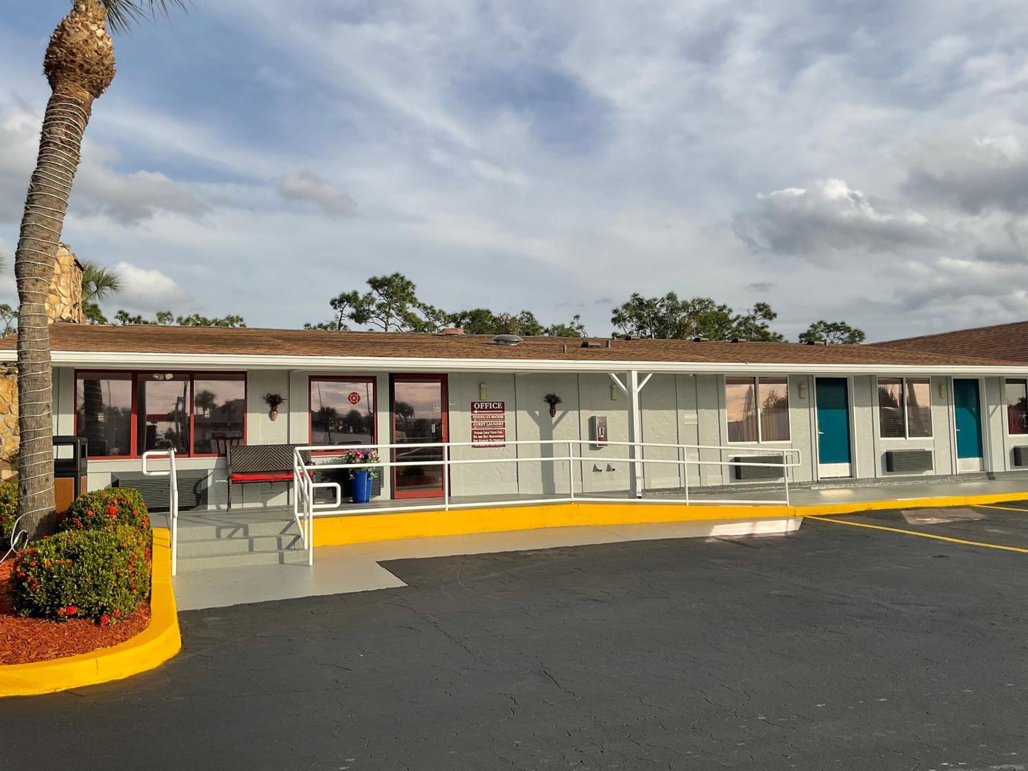 Knights Inn Punta Gorda Zewnętrze zdjęcie