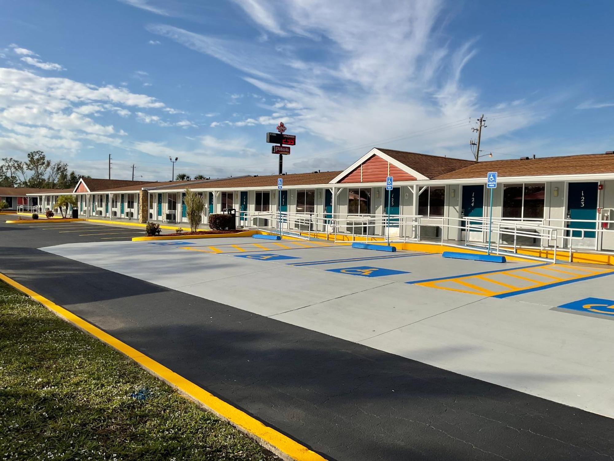 Knights Inn Punta Gorda Zewnętrze zdjęcie