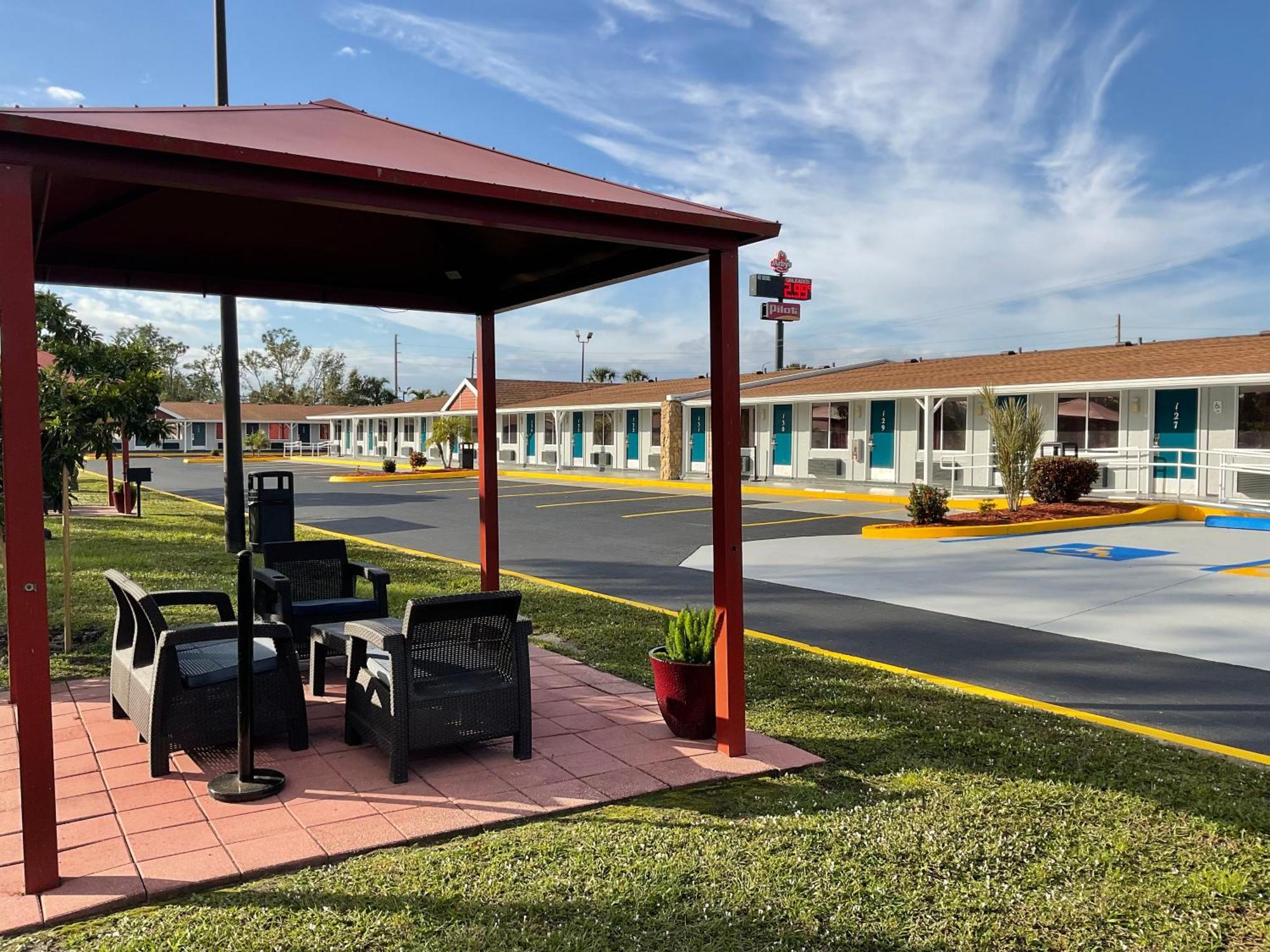 Knights Inn Punta Gorda Zewnętrze zdjęcie