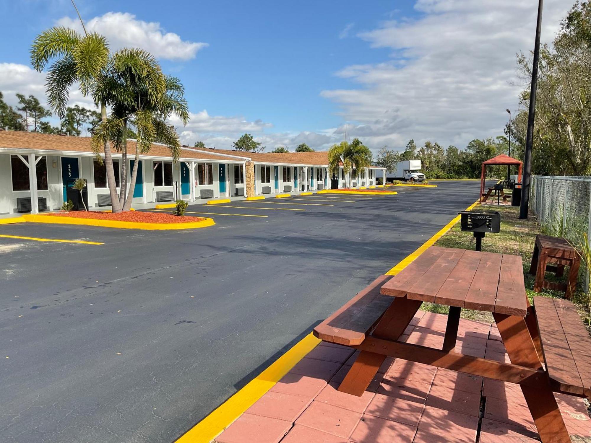 Knights Inn Punta Gorda Zewnętrze zdjęcie